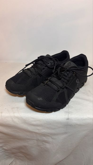 Pantofi sport adidasi ON Running model cloud negri marimea 40