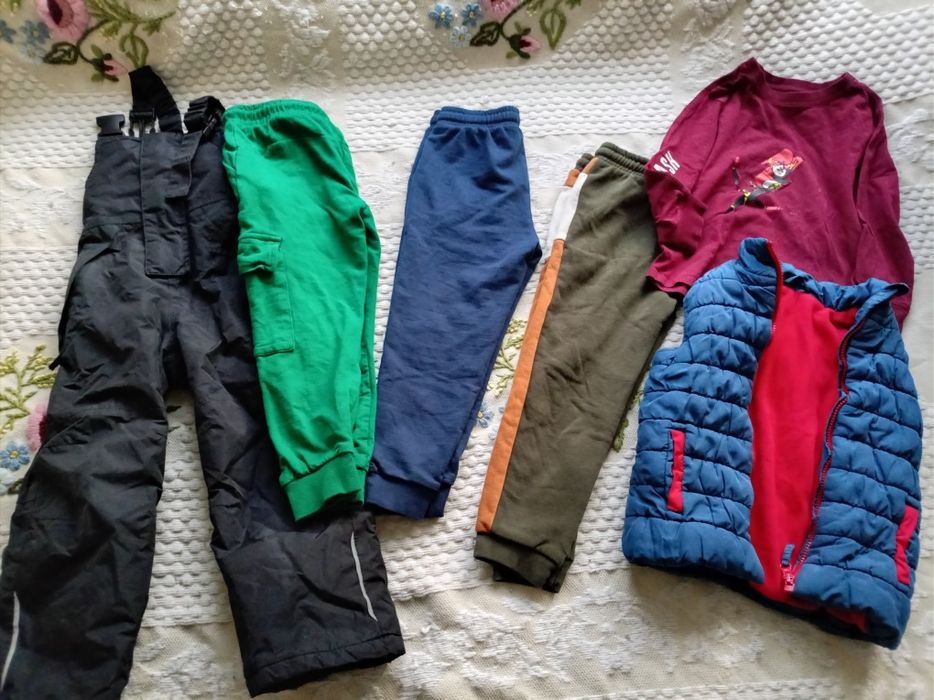 Дрехи за момче, ски гащеризон
