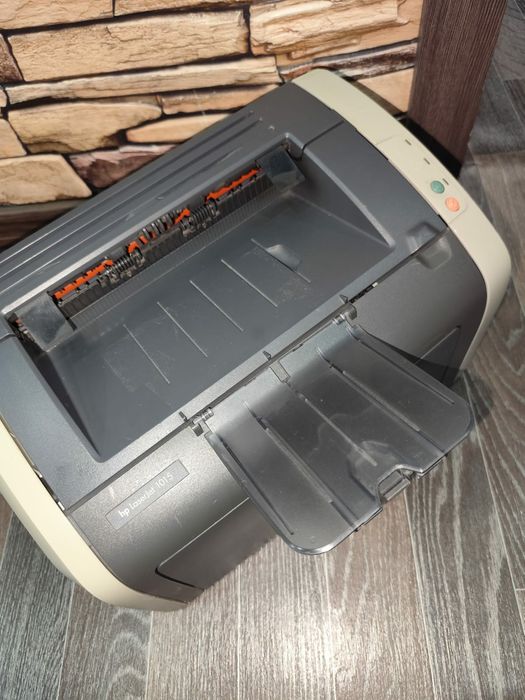 Продам принтер 1015