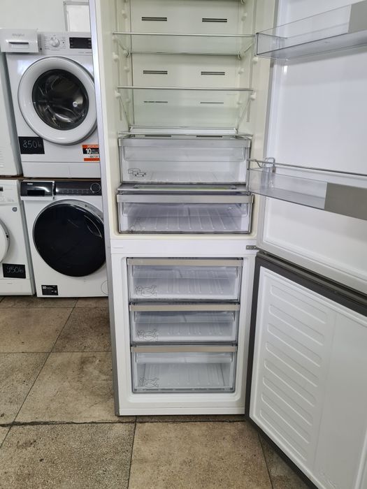 Frigider inox Grunding A+++