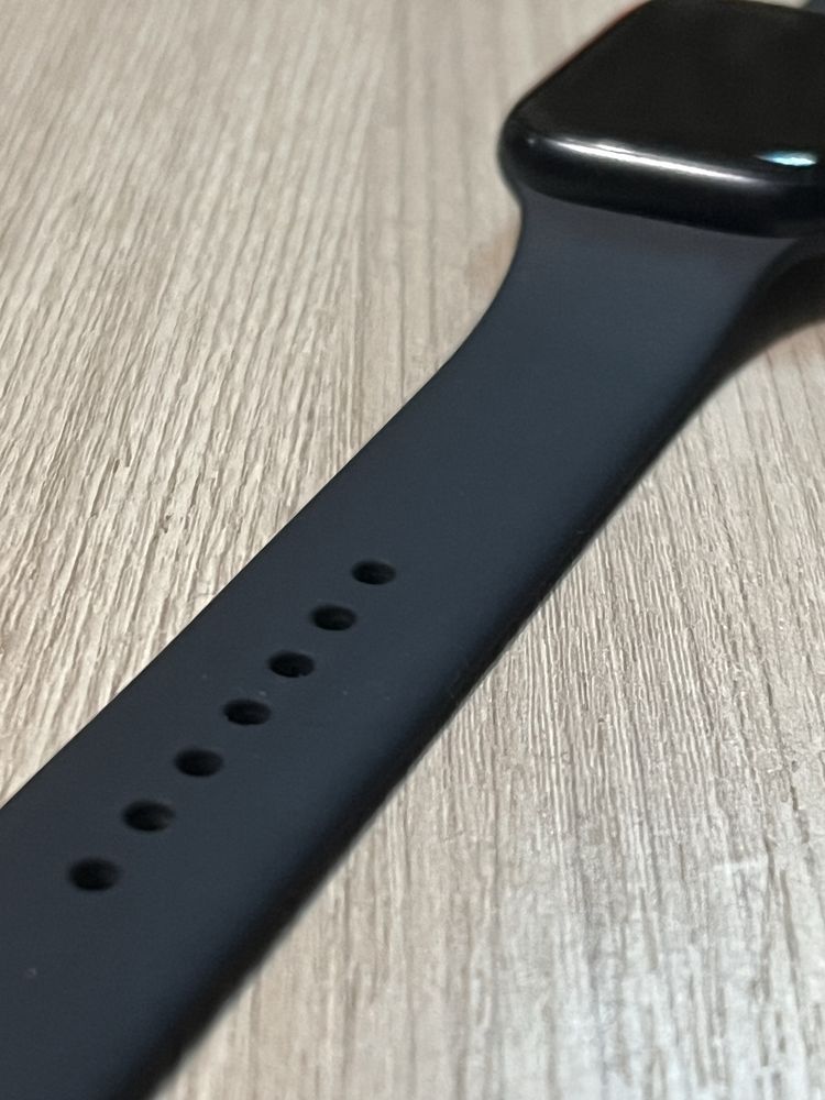 Apple Watch 8 series 45mm