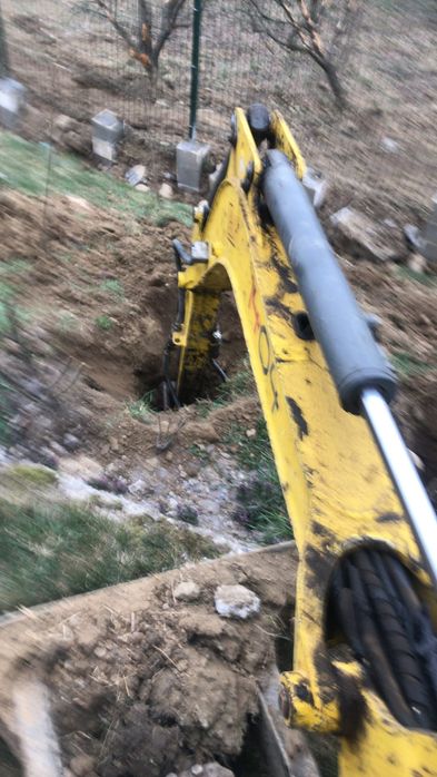 Execut lucrari cu miniexcavtor consolidari cladiri vechi