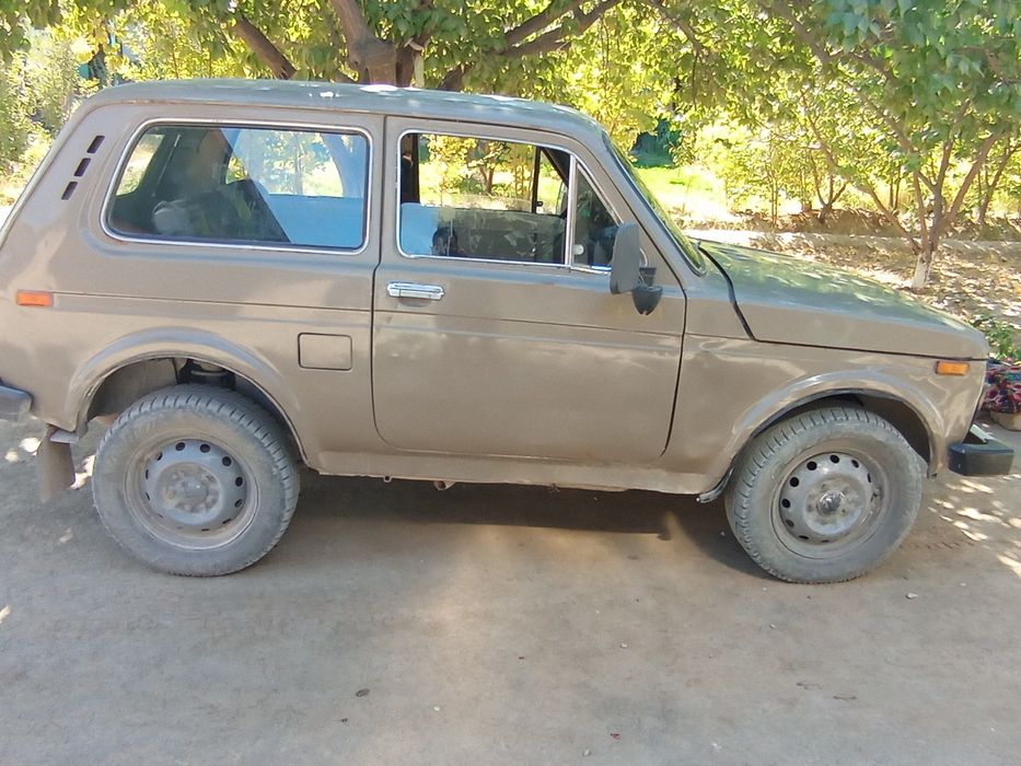 Нива ВАЗ  . Нннн