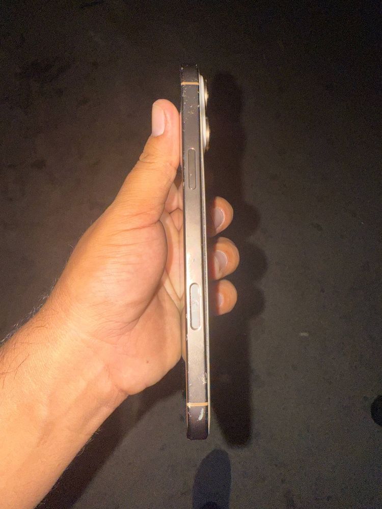 Iphone 16 pro max 265