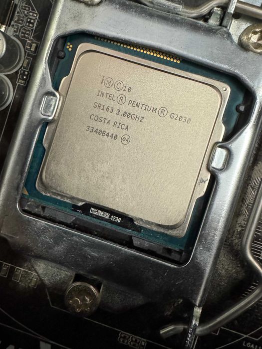 PC Intel Pentium 3.00GHz RAM placa video Sursa DVD-ROM