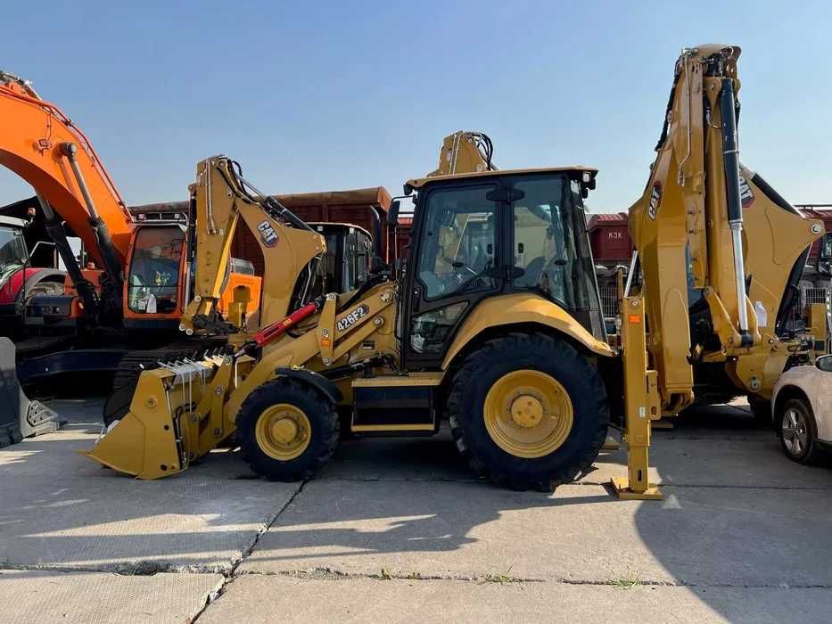 Экскаватор - погрузчик CAT 426F2