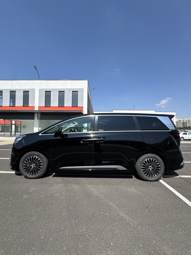 BYD Denza D9 full