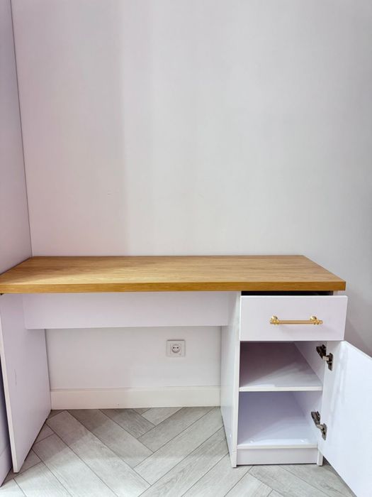 Маникюрный стол срочный торг!