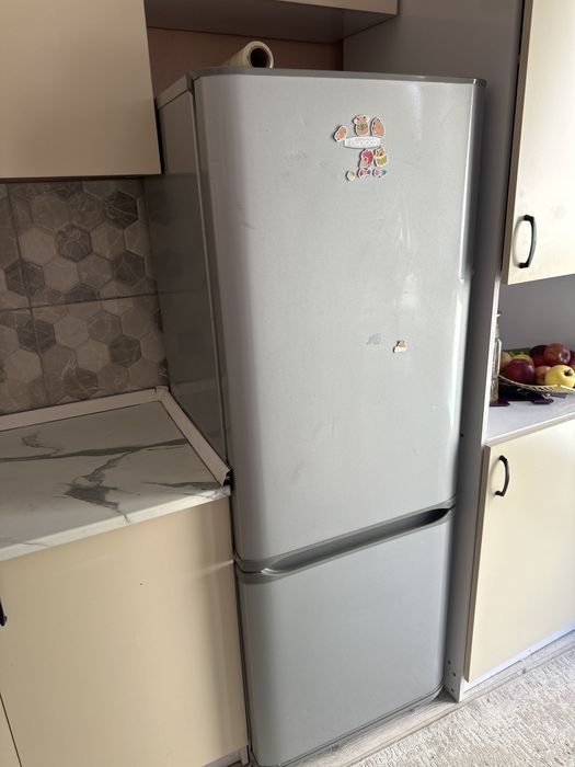 Холодильник сатылады