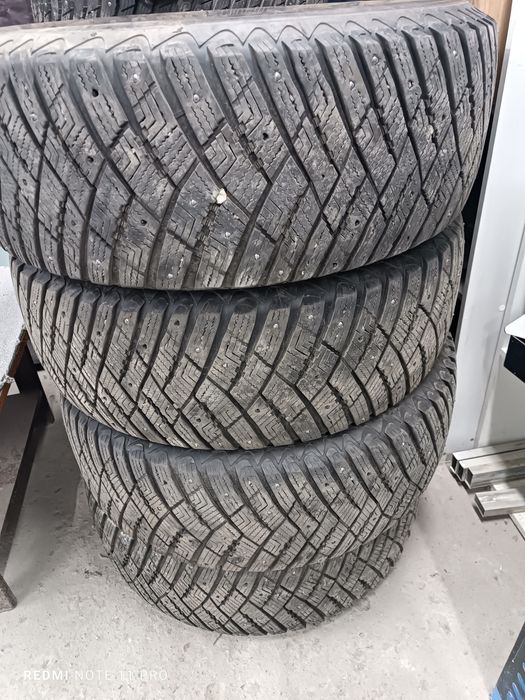 Продам резину Goodyear285/65/17 зимняя шипованная