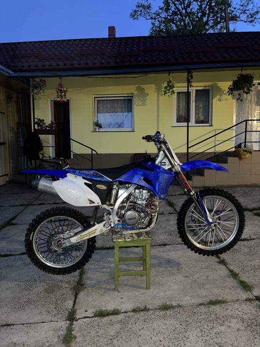 Vând ful cross Yamaha 2200€