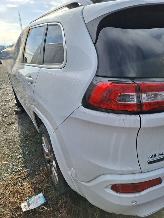 Dezmembrez jeep cheroke kl