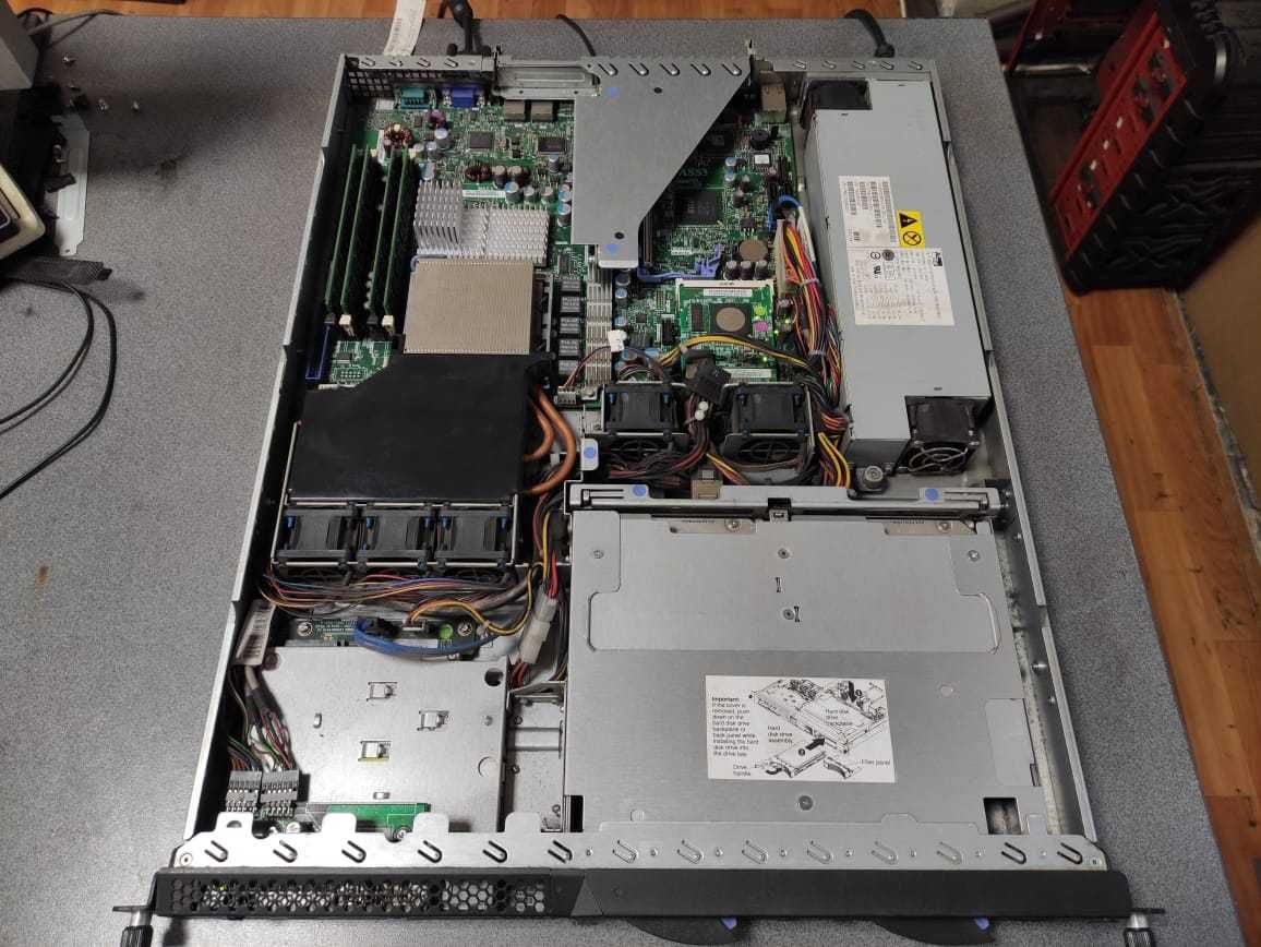 Сервер IBM x3250 M2 Quad-Core Xeon X3330 2,66Ghz