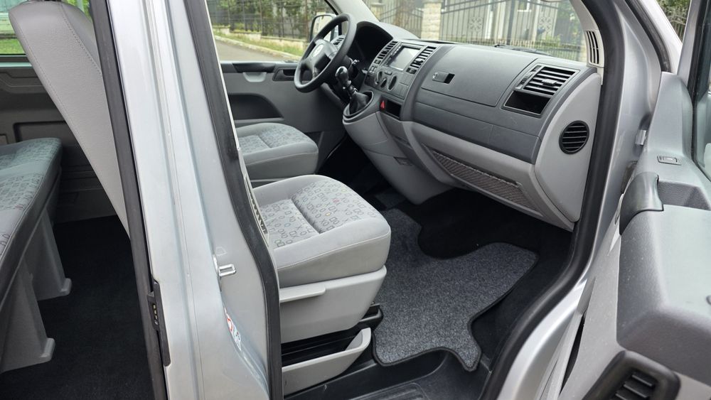 Volkswagen Transporter T5 * An 2008 * 2.5 TDI * Dublu Cabina 5 Locuri