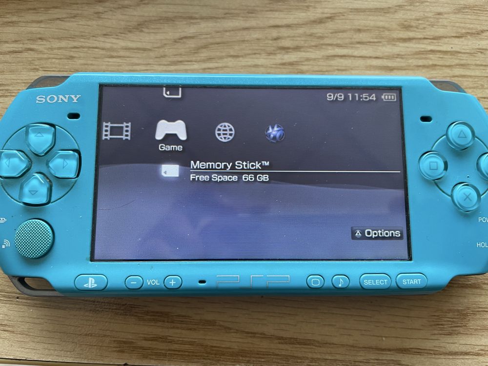 PSP-3004 128gb.