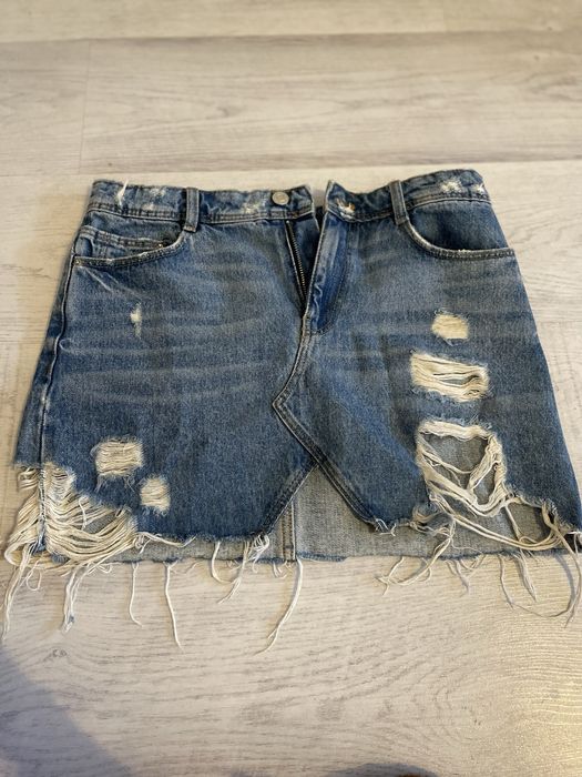 Fusta de blugi cu franjuri
