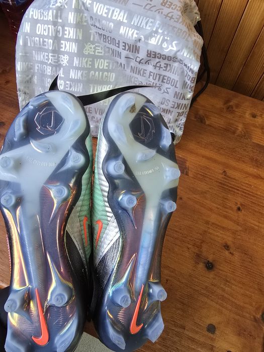 Nike Phantom 6 Low Elite. Размер EU 44.5.  ДАВАТ СЕ САМО ЛИЧНО В СОФИЯ