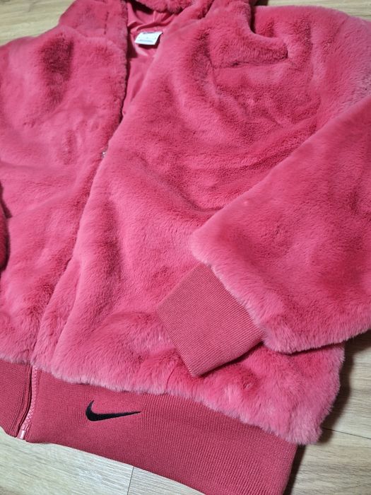 Geaca cu puf Nike Roz