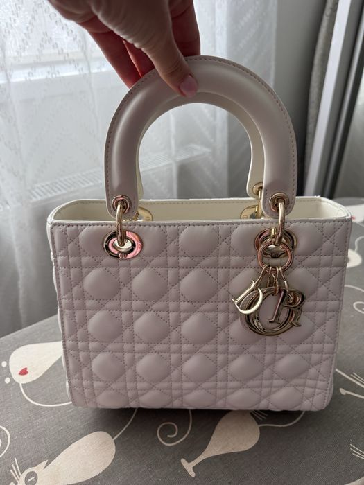 Geanta Dior, impecabila, purtata o singura data