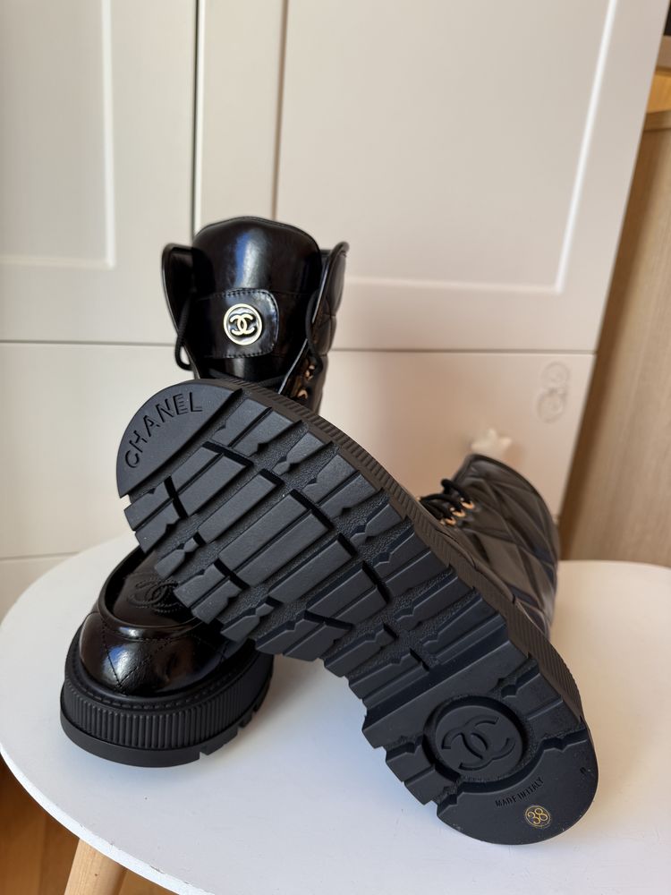 Черни боти CHANEL