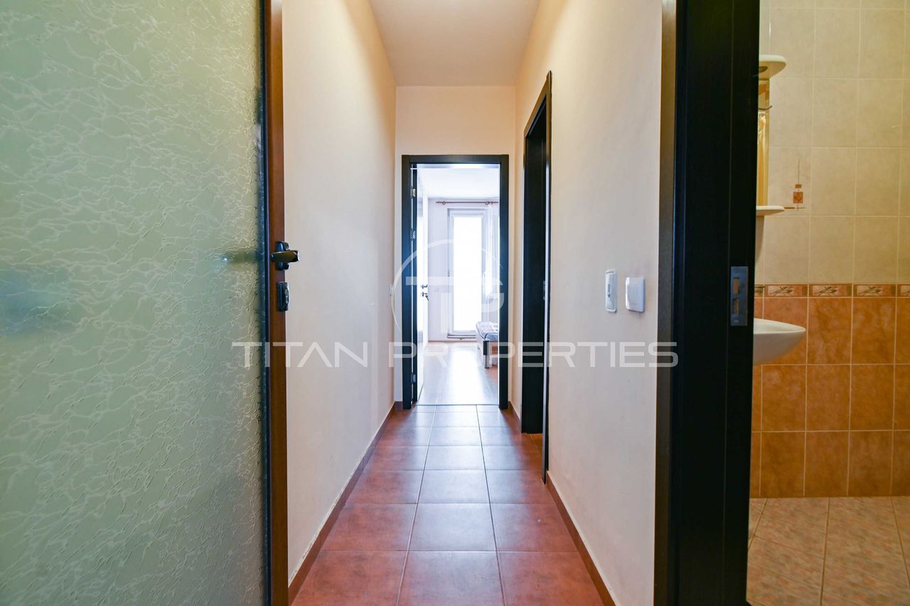 Продава се Двустаен апартамент в София, Люлин 6 - 79 кв.м за 1975 €/кв.м - Снимка #12