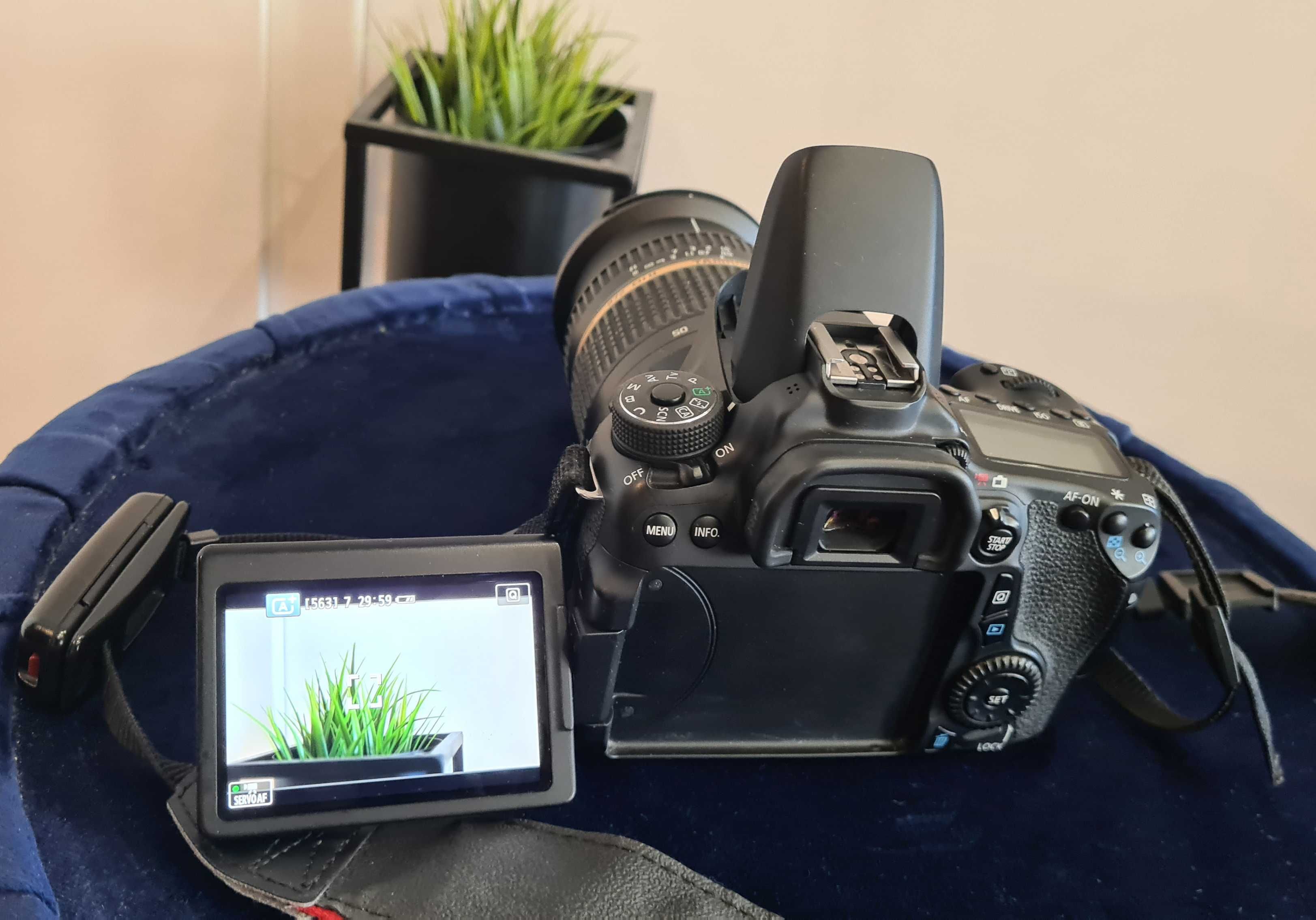 Canon EOS 70D с обектив Tamron SP 17-50 f/2.8 Di II VC +допълнения