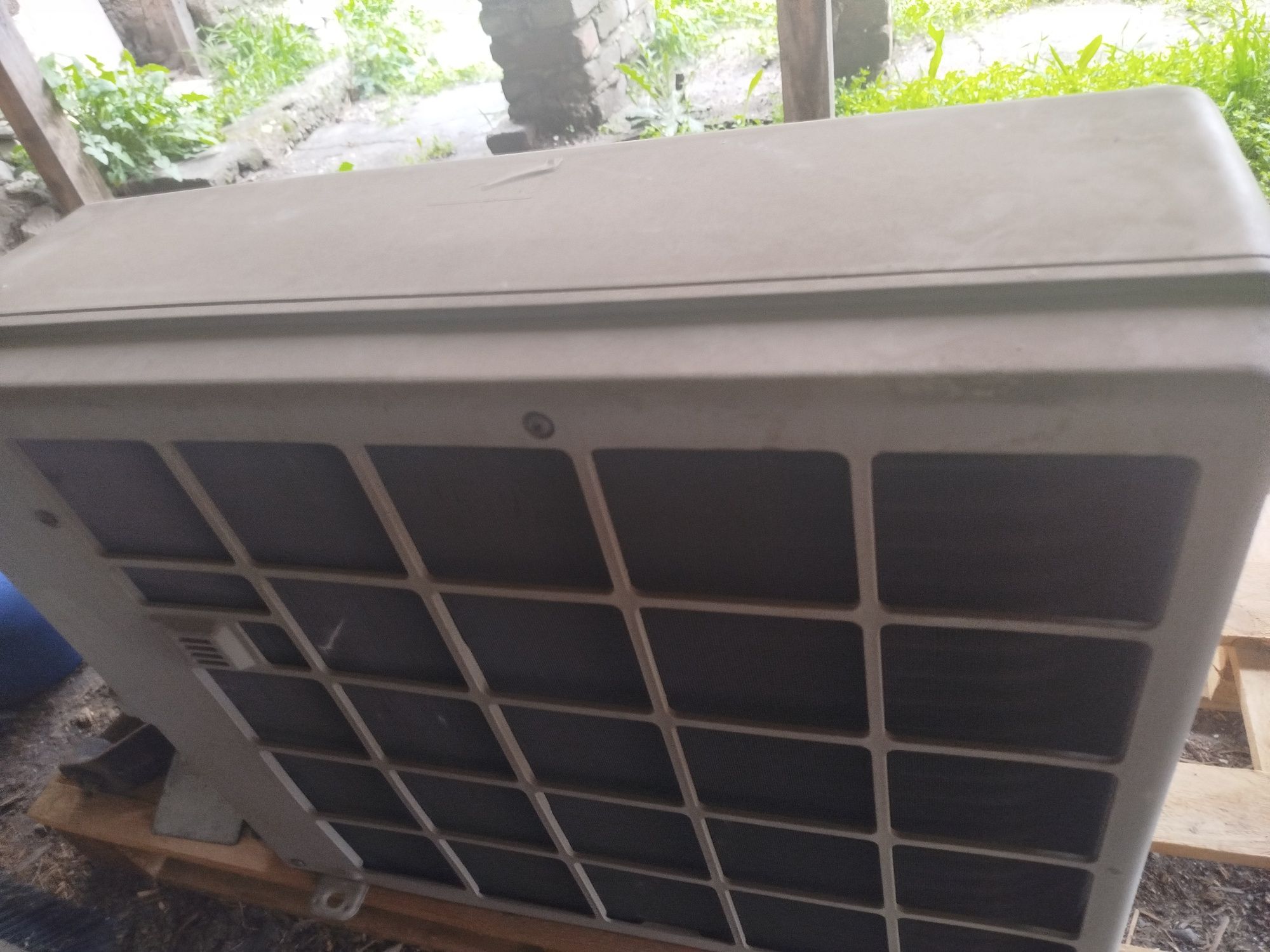 Климатик FUJI Electric 9-ka.