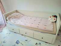 Divan Ikea Hemnes