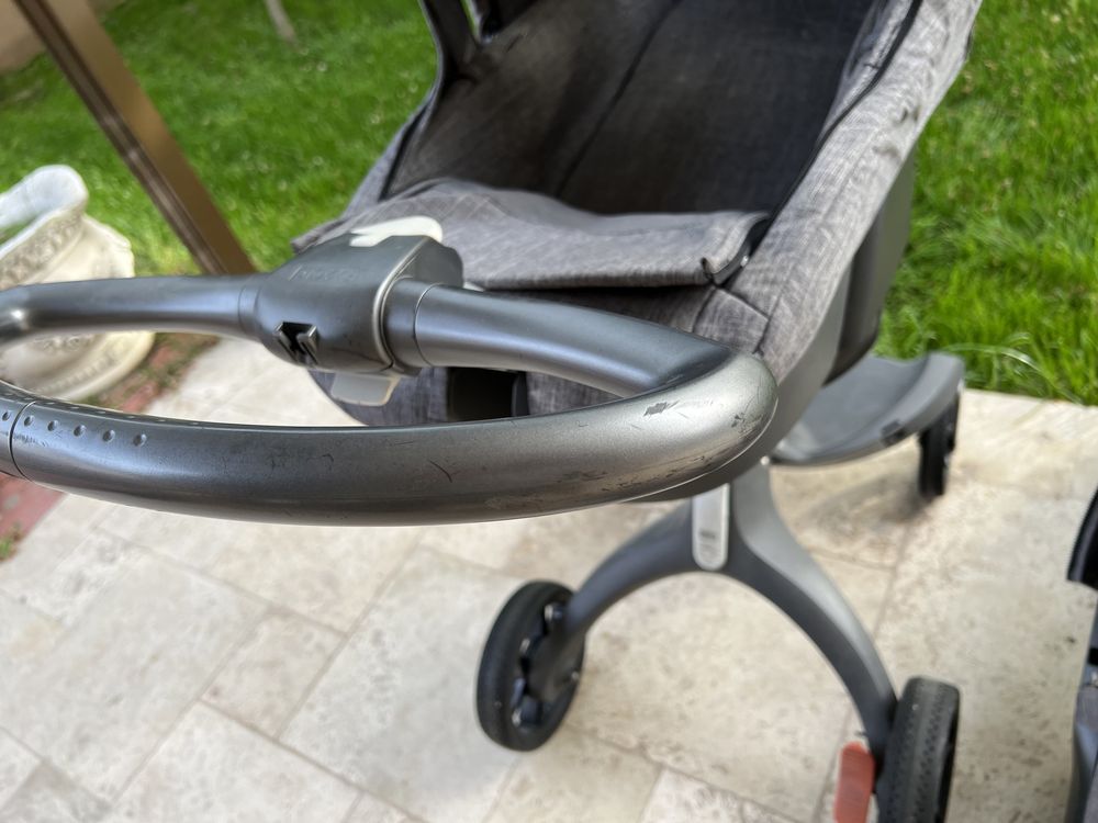 Carucior Stokke V5 2 in 1 cu accesorii