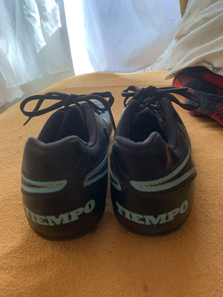 Ghete Fotbal Nike Tiempo VI SG