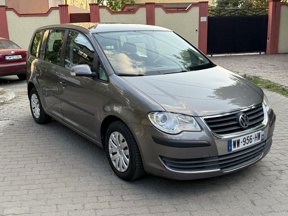 Vw Touran 1.9 7 locuri recent adus in tara