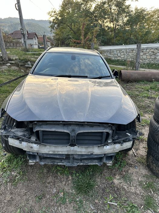 Capota motor originala aluminiu BMW F10 F11 perfecta stare