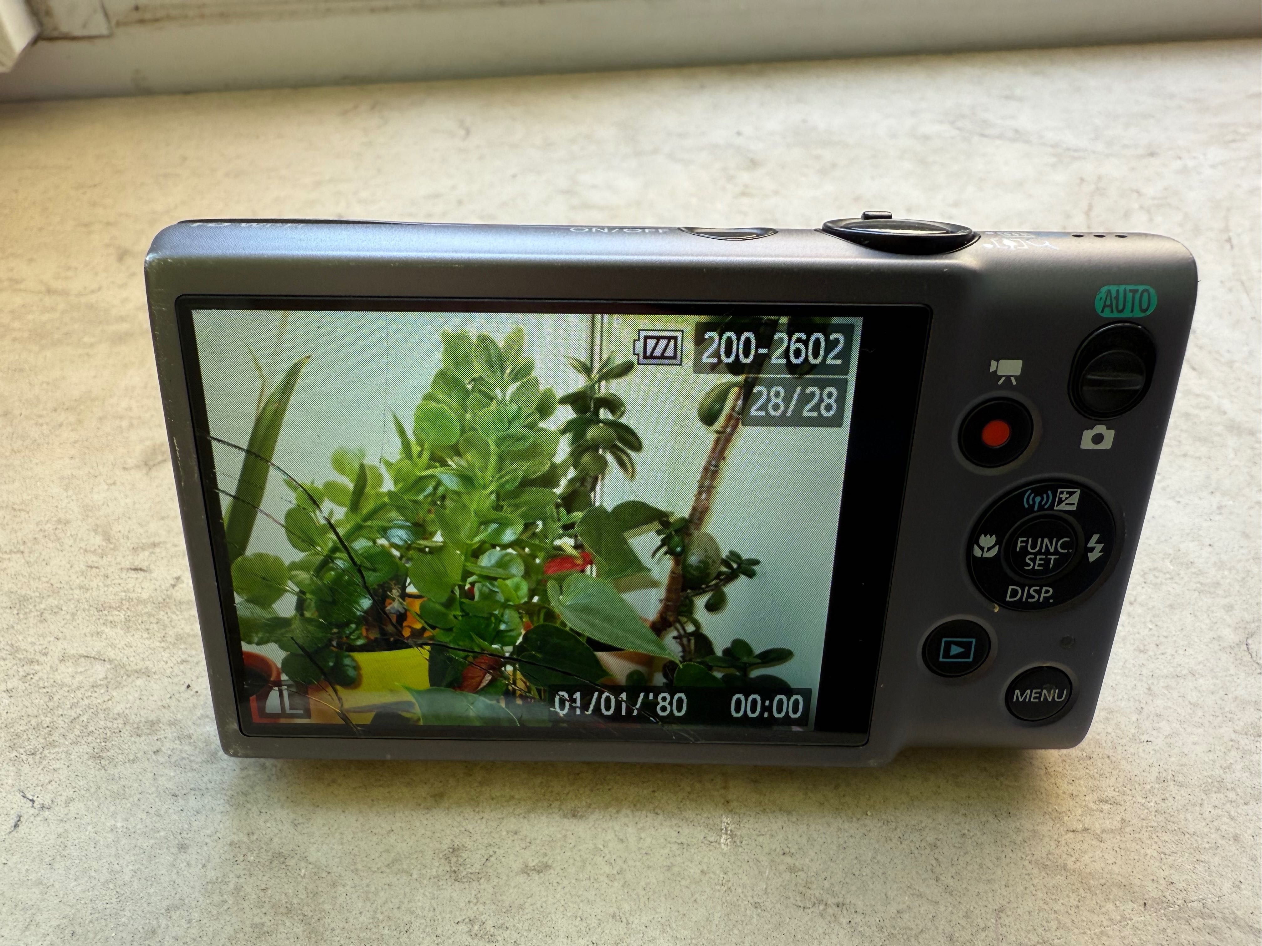 Aparat foto Canon ixus 140 HD 16Mp cu WiFi cititi anuntul