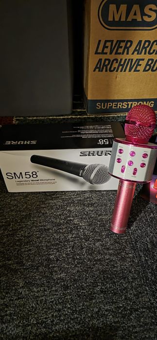 Boxa și 2 microfoane