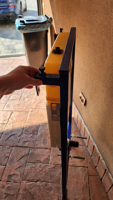 Bazin WC incastrat slim