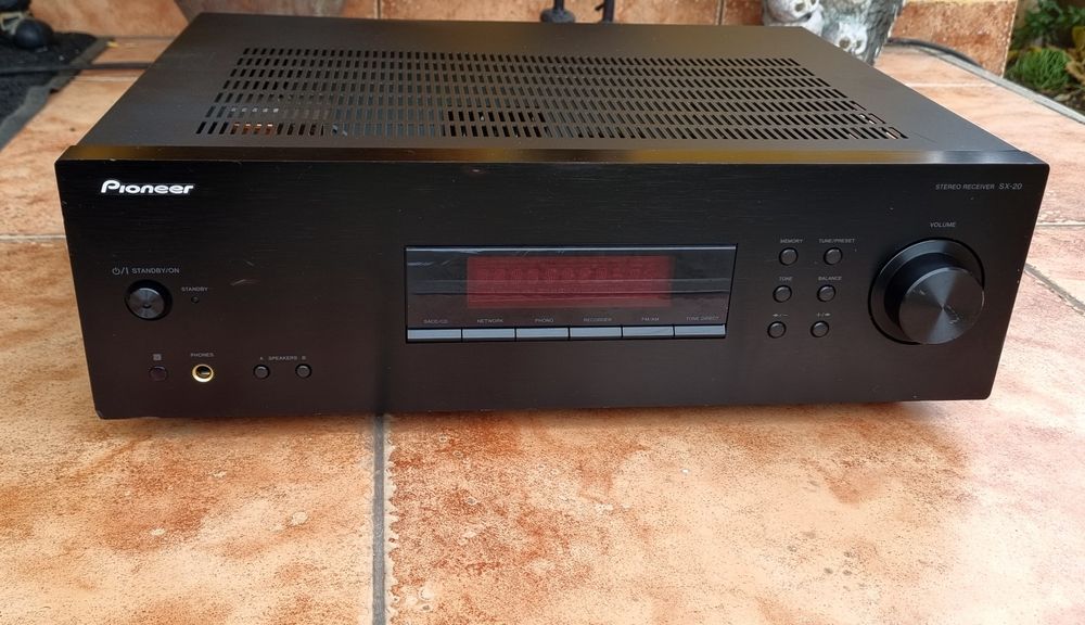 Pioneer SX 20 receiver modern