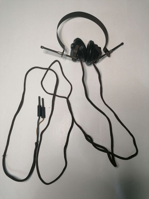 Casti militare Românești (din ebonita) vechi de război,WW 1 ,WW 2