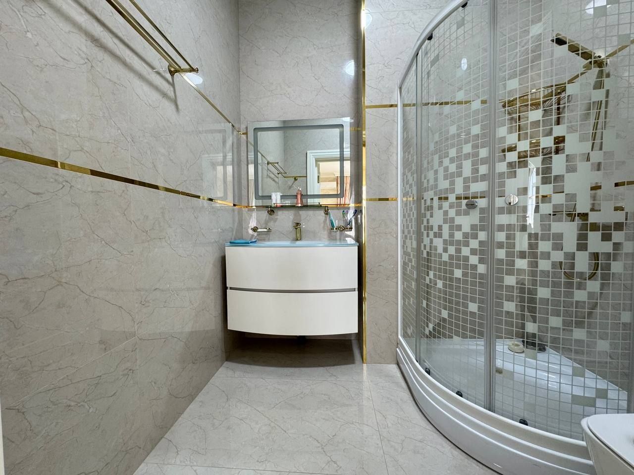 Продается 3х ком квартира в новостройке, ор-р: ЖК Skyline, 175 м²
