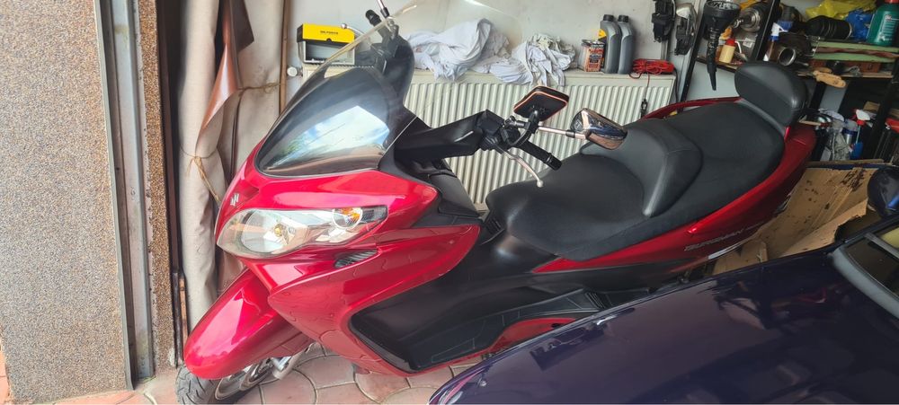 Suzuki Burgman 400
