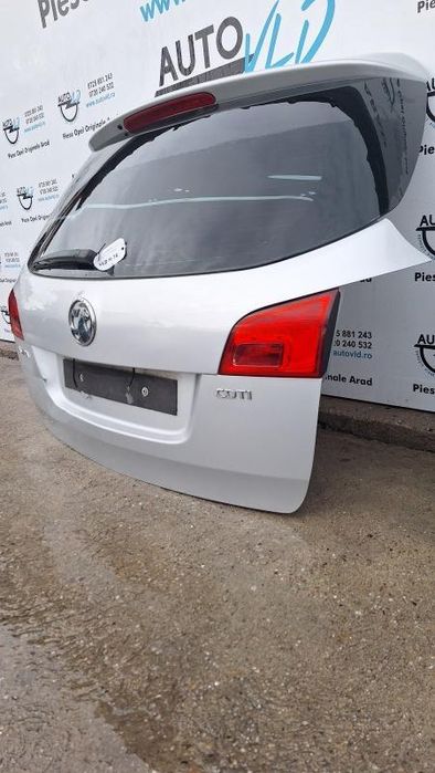 Haion fara anexe cu luneta Opel Astra J