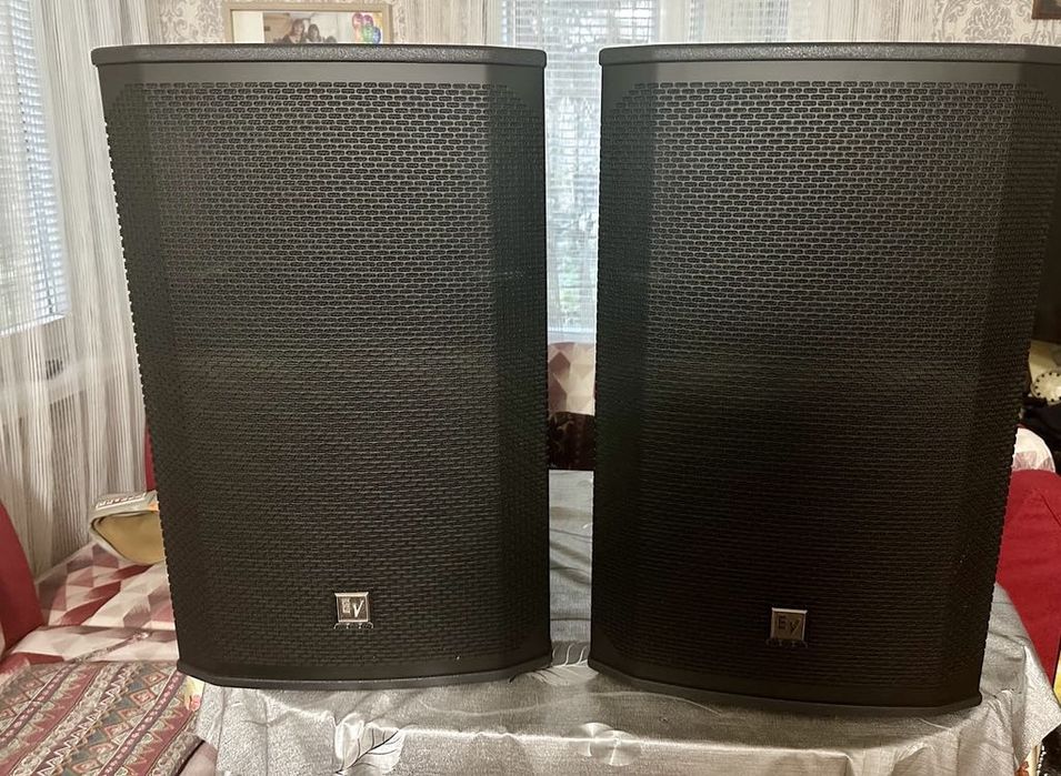 Продавам нови тонколони марка Electro-Voice серията EKX15