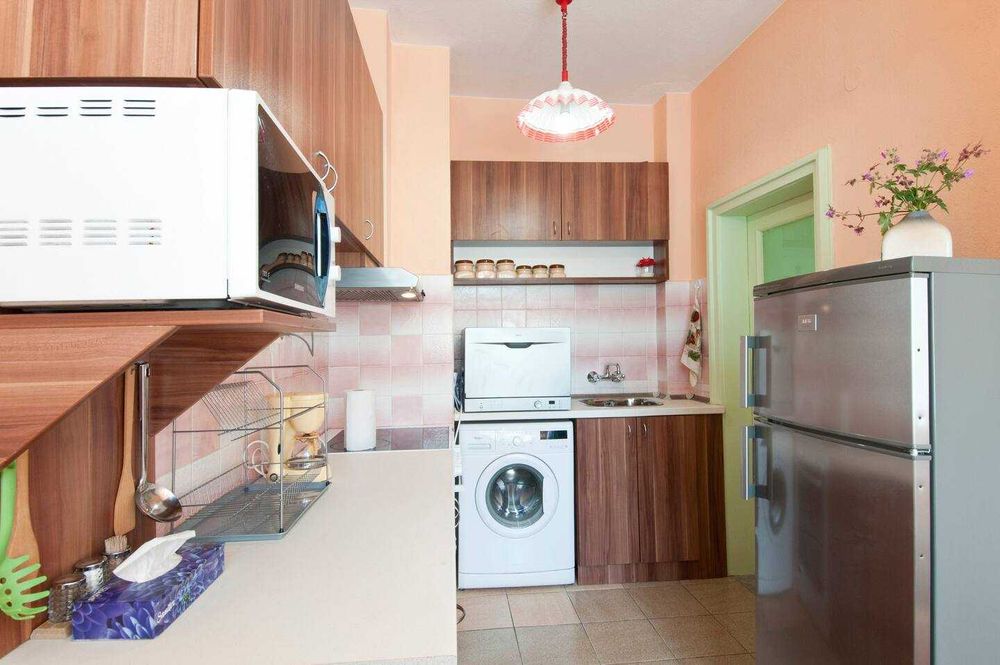 Дава се под наем Двустаен апартамент в София, Оборище - 50 кв.м за 647.19 € - Снимка #2