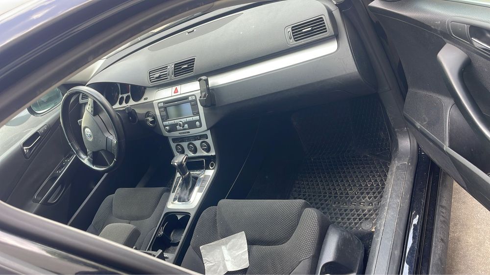 Dezmembrez  Volkswagen Passat b6 break 2.0 tdi bmp