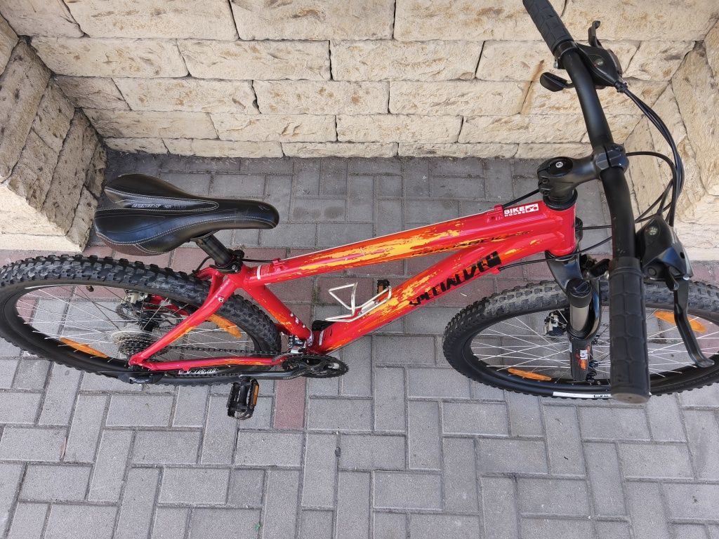 Specialized - Втора употреба 
26" Алуминиева рамка - 43см.
Механични д