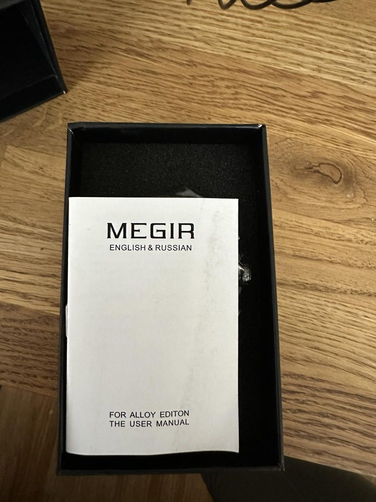 Megir мъжки часовник нов