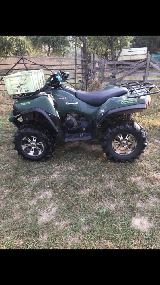 Vând ATV Kawasaki