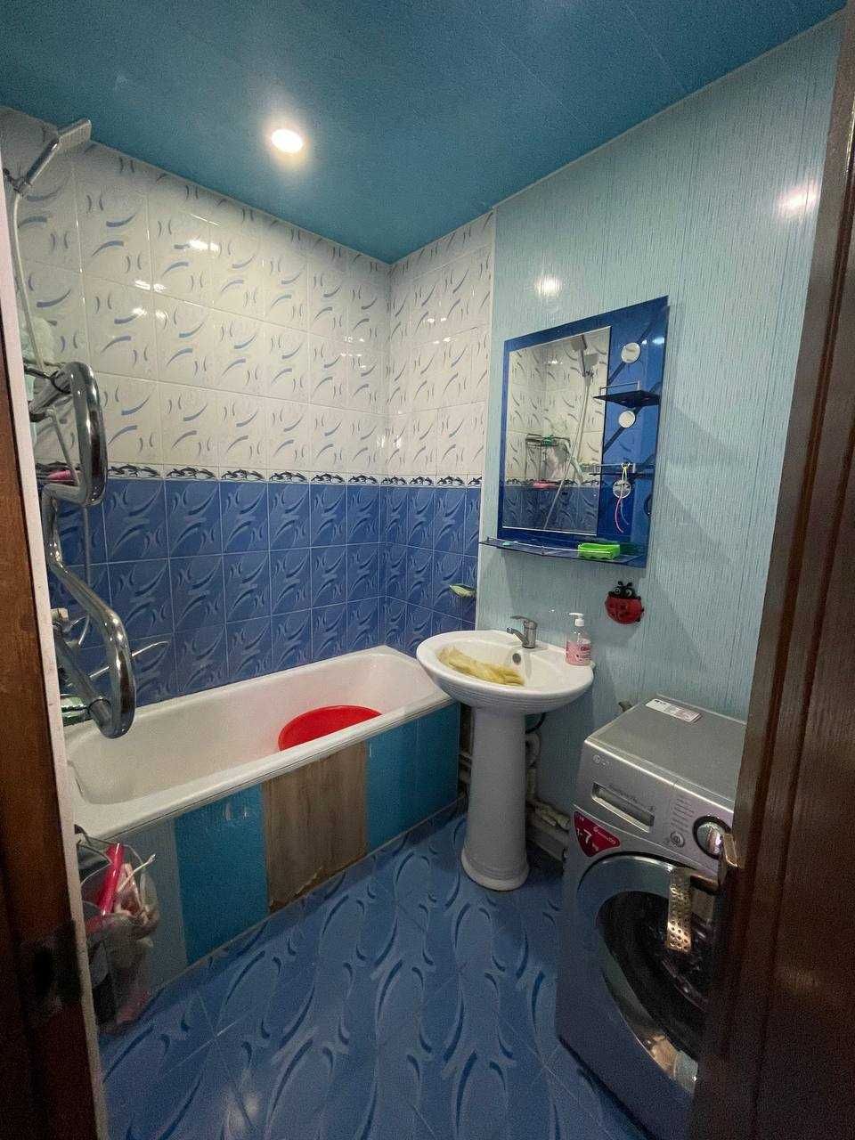 Срочно! 3-ком квартира в Сергели массив Строитель — 80 м², рядом метро