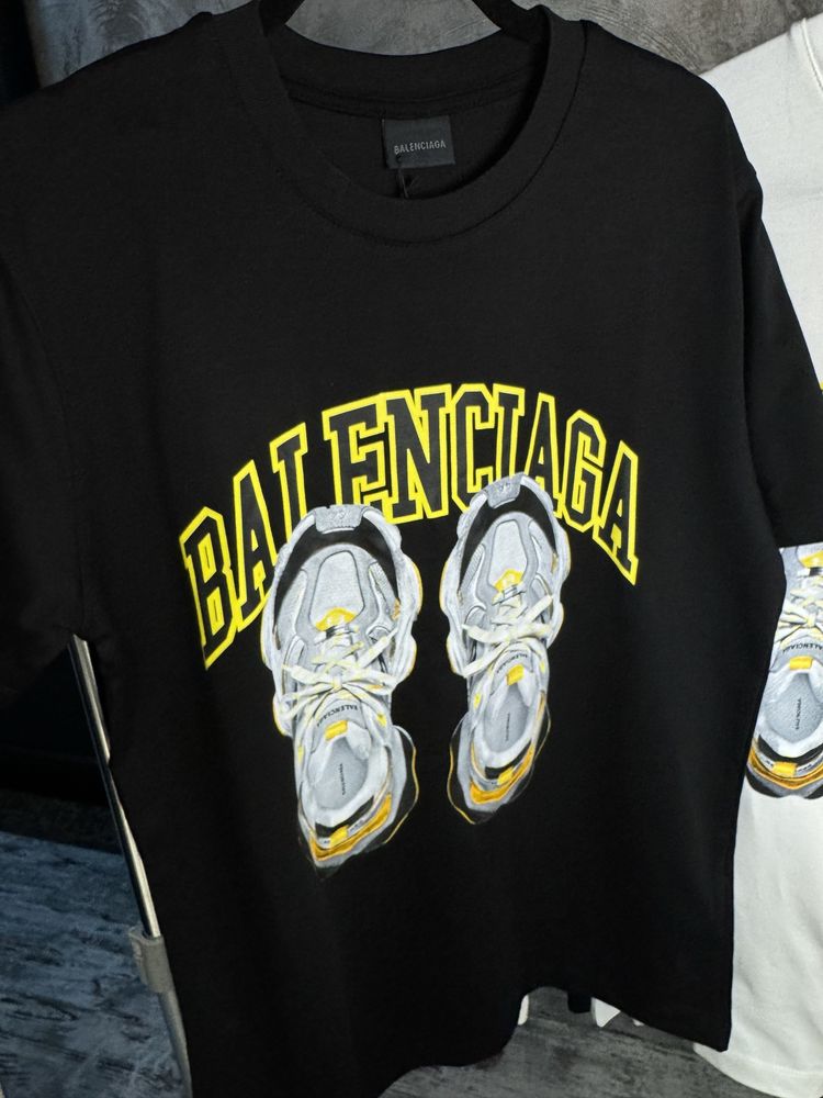 Мъжки Тениски:BALENCIAGA