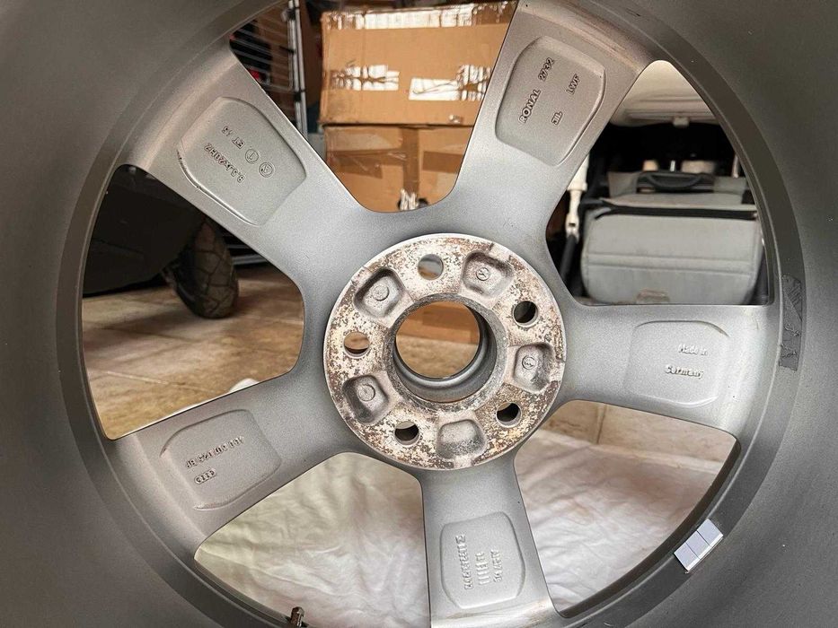 Jante Originale Audi R20 8.5J/20H2 4+0