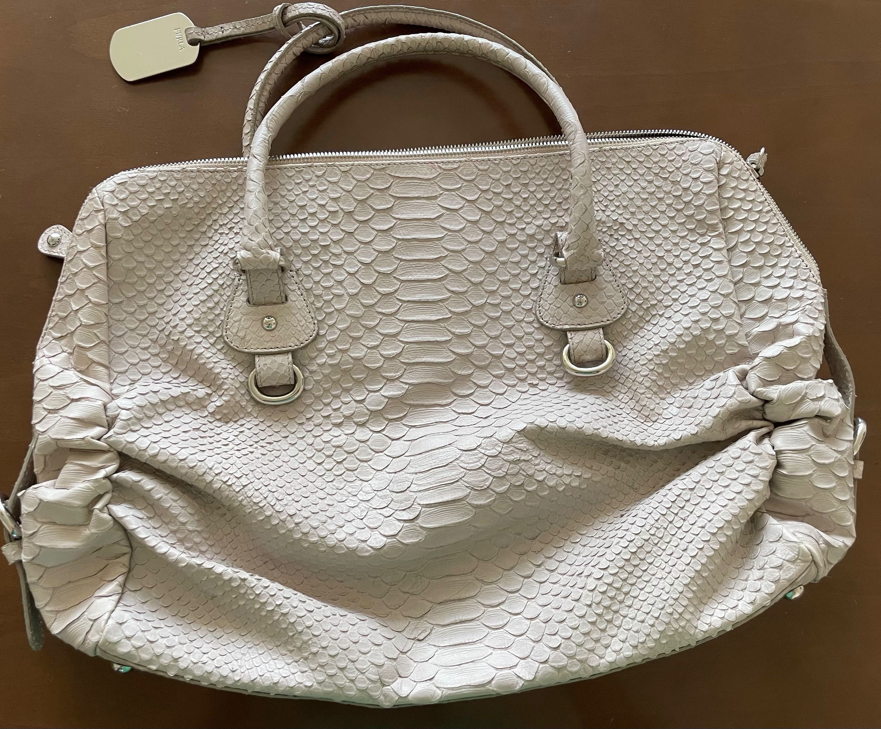 Оригинална дамска кожена чанта Furla